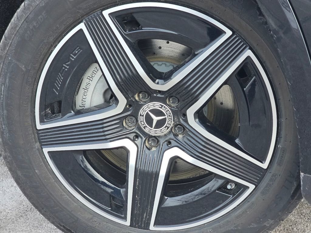 New 2026 Black Mercedes-Benz GLC 300 image 48