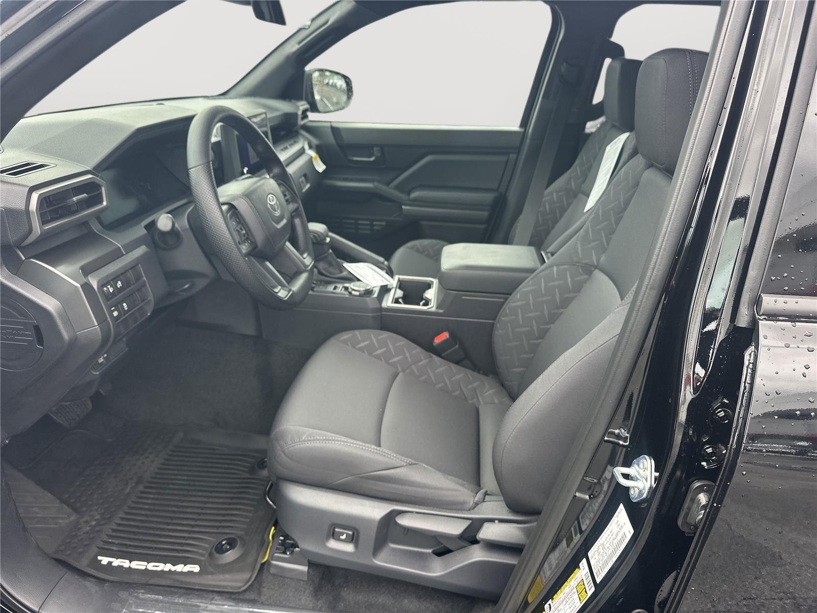 2026 Toyota Tacoma SR5 - Photo 8