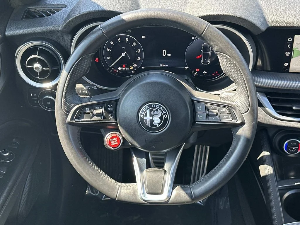 2024 Alfa Romeo Stelvio Veloce - Photo 22
