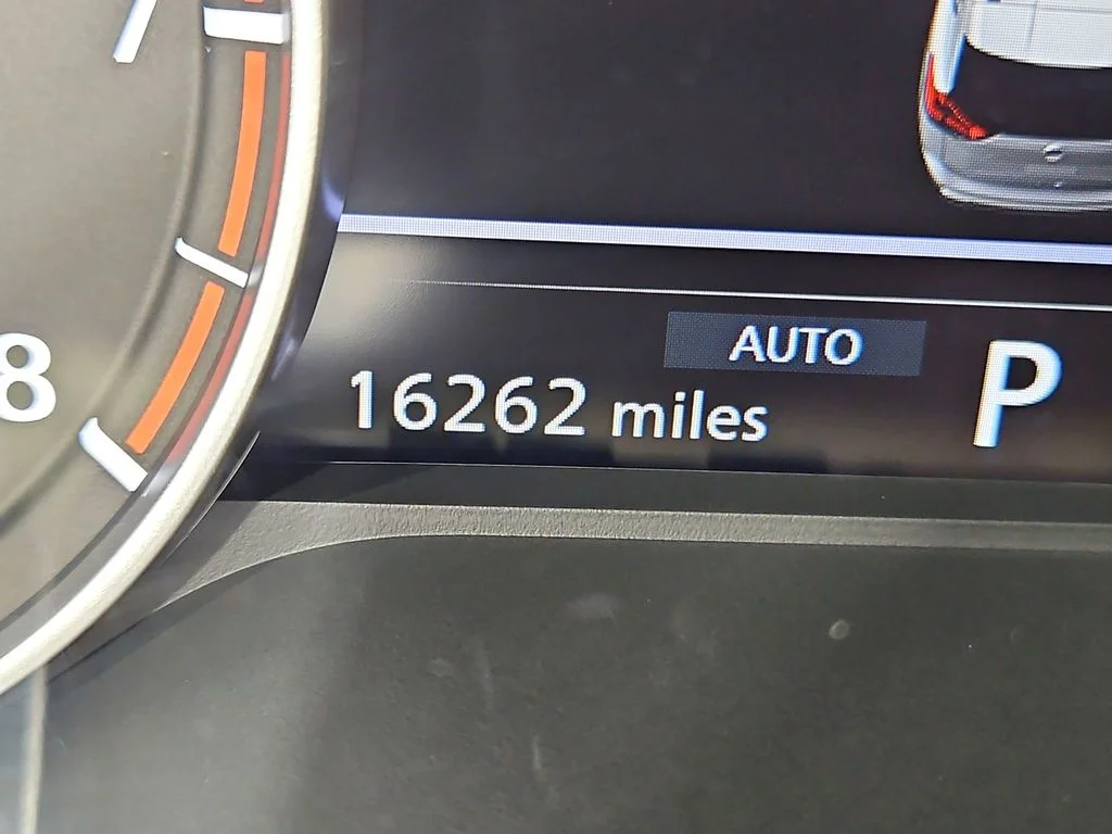 Certified Used 2025 White Pearl Nissan Rock Creek image 16