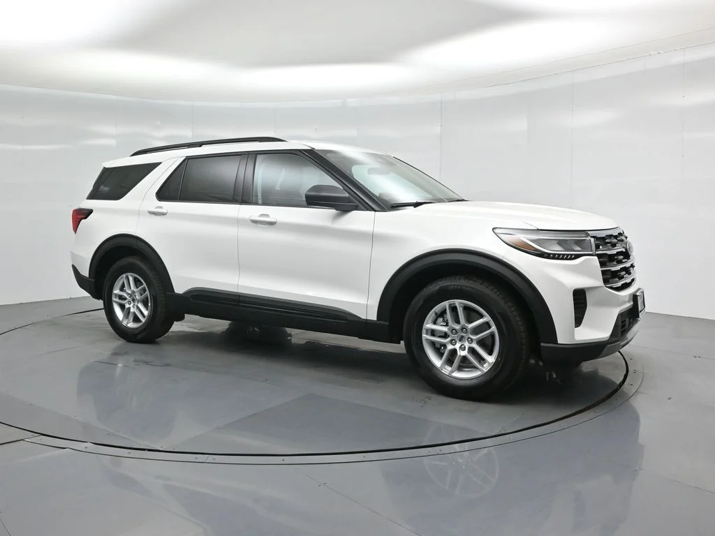 New 2026 Star White Metallic Tri-Coat Ford Active image 26
