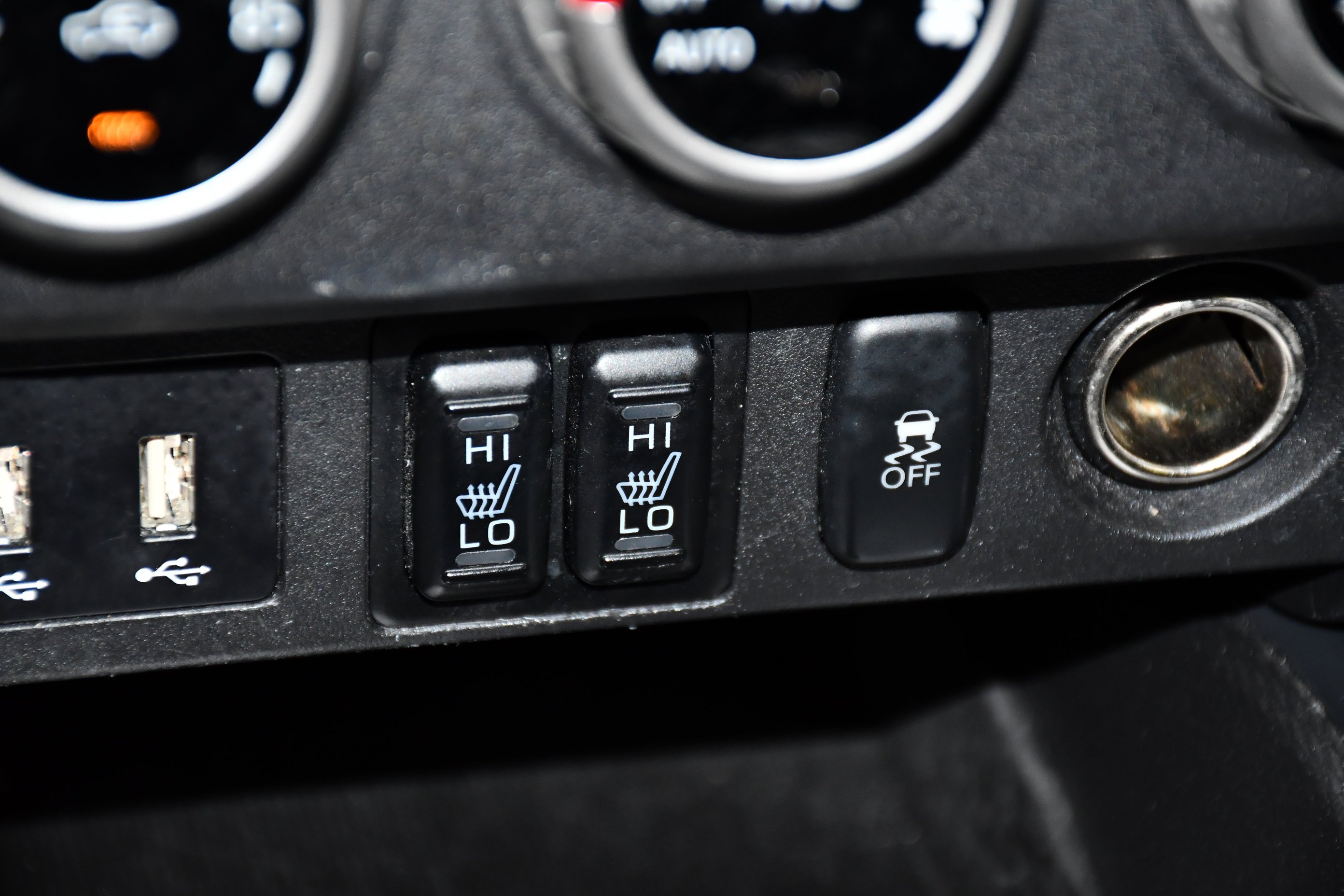 Certified Used 2024 Black Mitsubishi SE image 29