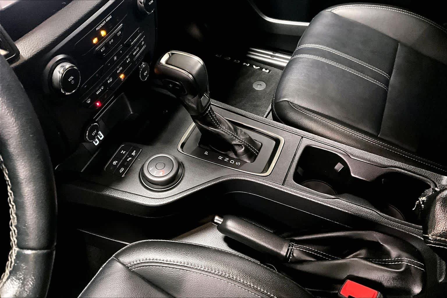 Used 2019 Magnetic Metallic Ford LARIAT image 15
