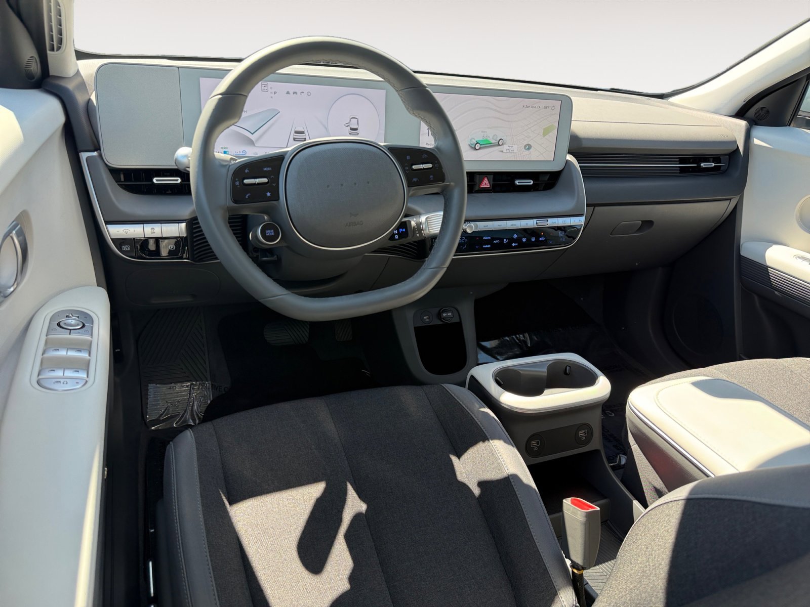 Certified Used 2024 Teal Hyundai SE image 15