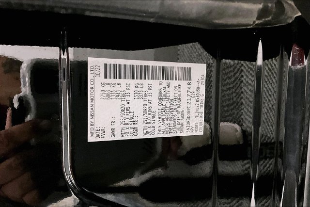 Used 2023 Super Black Nissan Platinum image 42