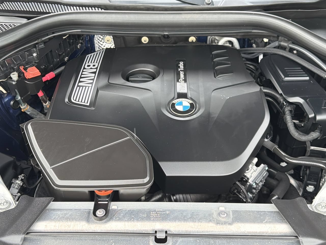 Used 2019 Phytonic Blue Metallic BMW xDrive30i image 12