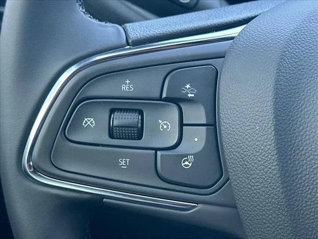 New 2026 Summit White Buick Preferred image 28