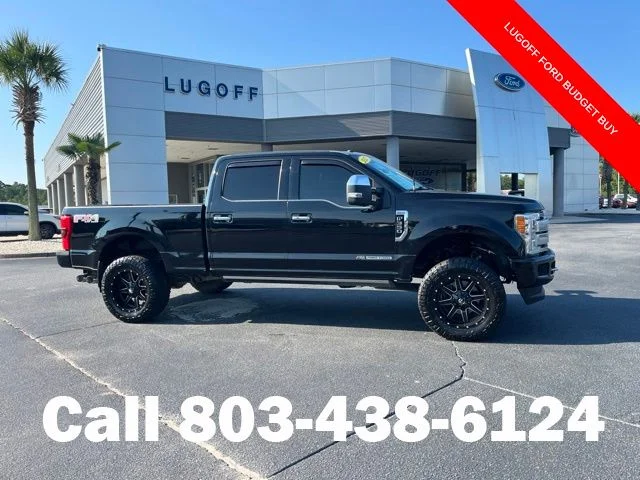 Used 2017  Ford Platinum image 2