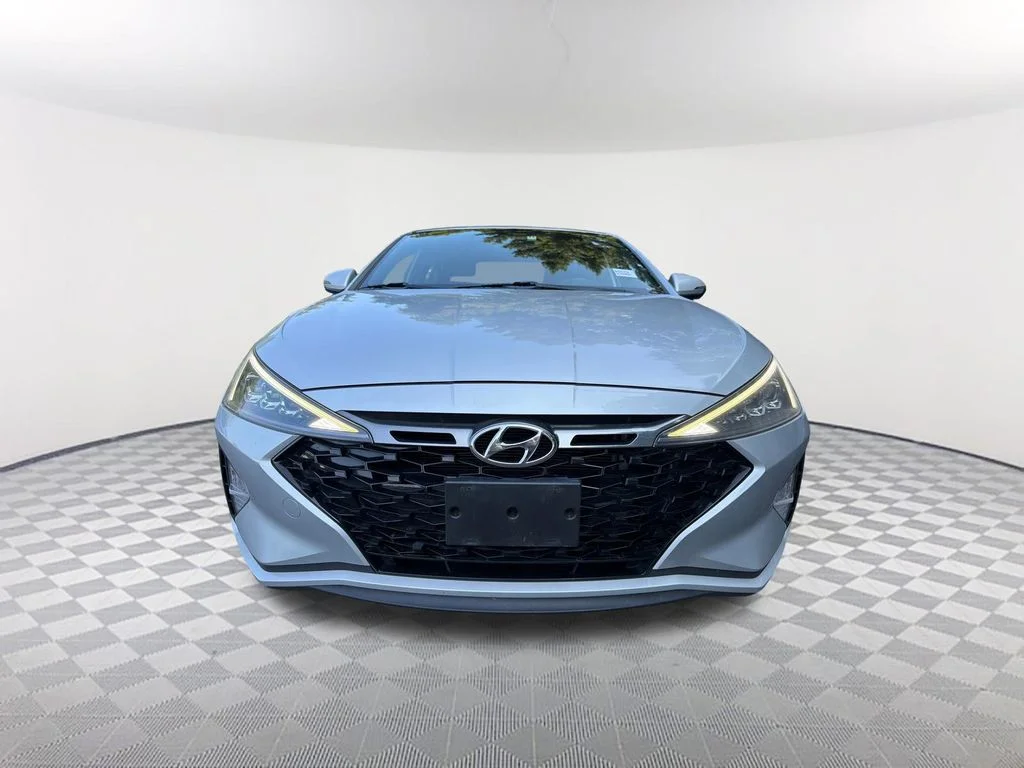 Used 2019 Silver Hyundai Sport image 2