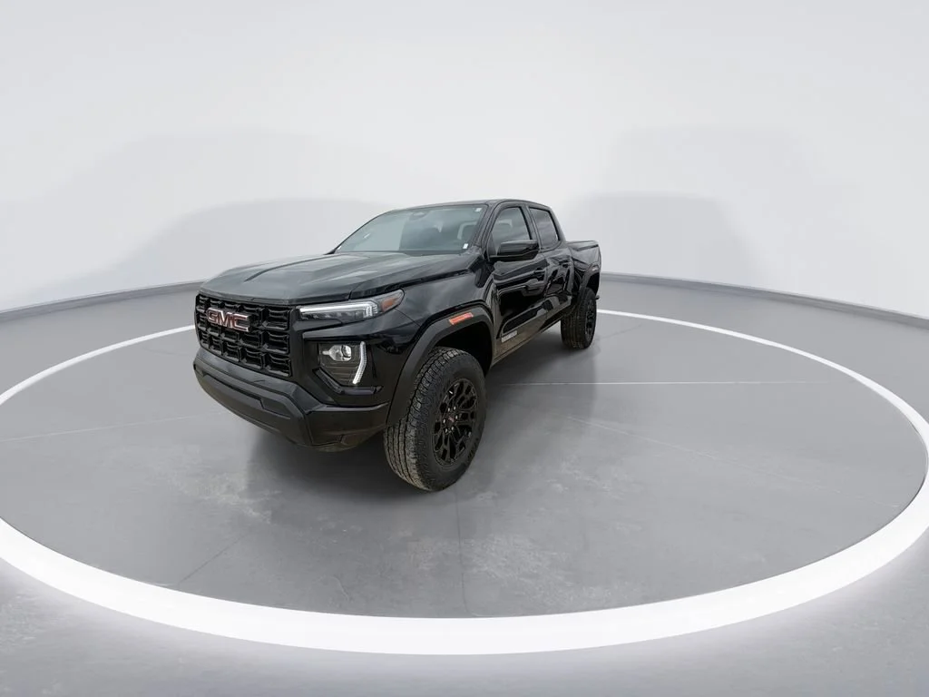 New 2026 Onyx Black GMC Elevation image 4