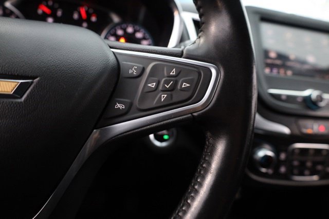 Used 2022 Silver Ice Metallic Chevrolet LT image 29