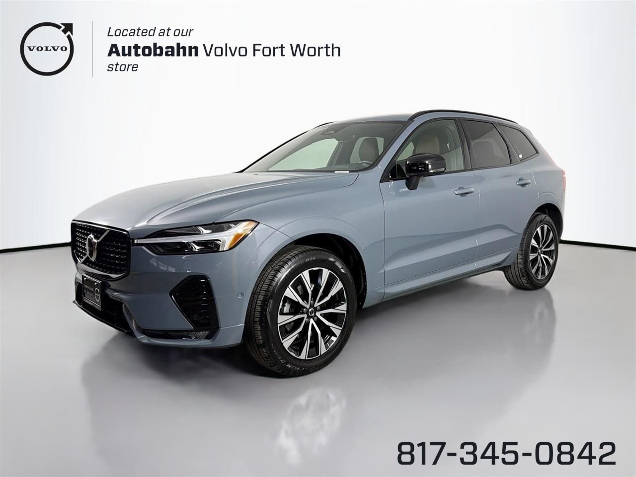 2023 Volvo XC60 B5 Plus Dark Theme AWD's photo
