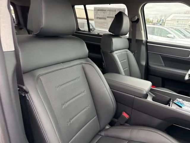 New 2026 Ecotronic Gray Hyundai Limited 6P image 10