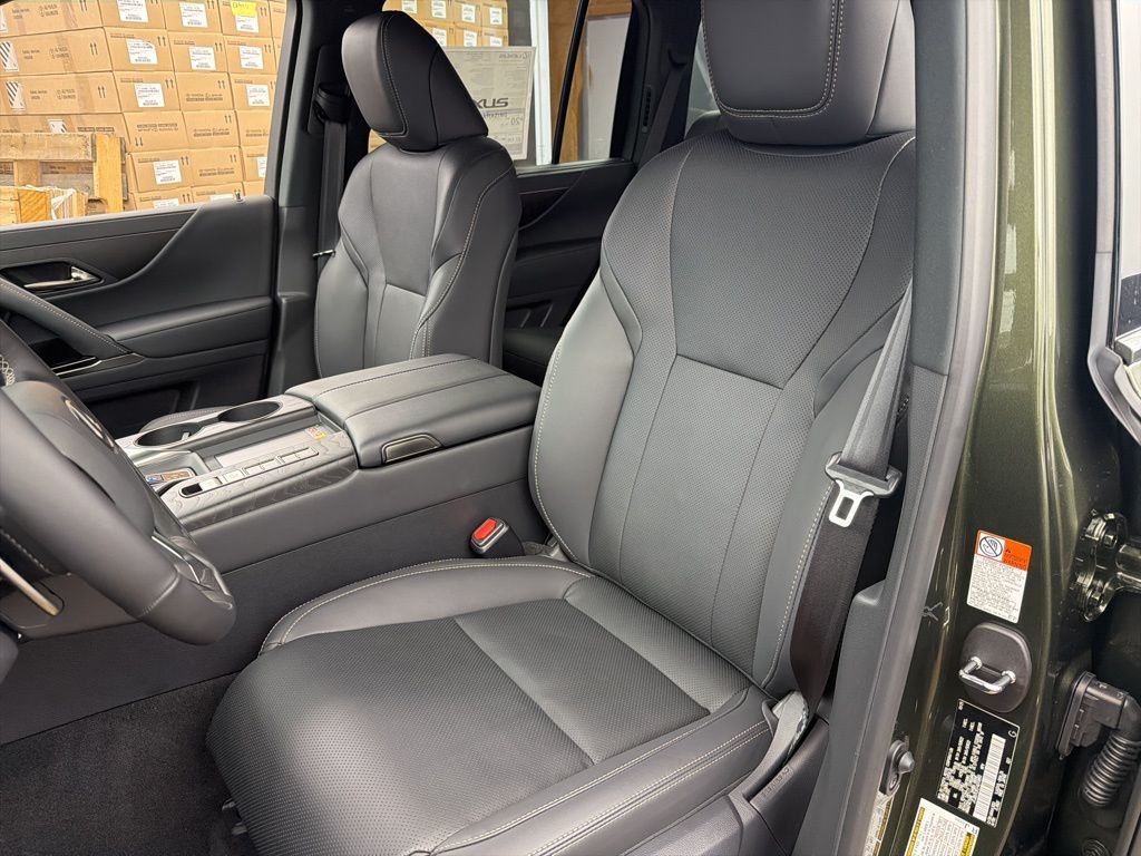 2026 Lexus LX 700h Luxury - Photo 19