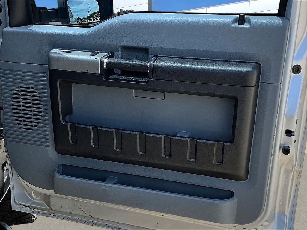 Used 2014 Silver Ford XLT image 30