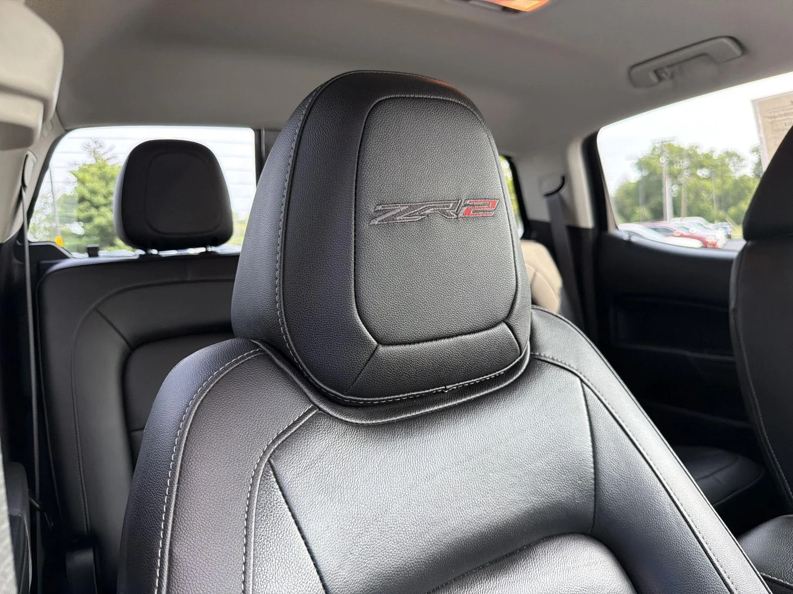 Used 2019 SHADOW GRAY METALLIC Chevrolet 4WD ZR2 image 32