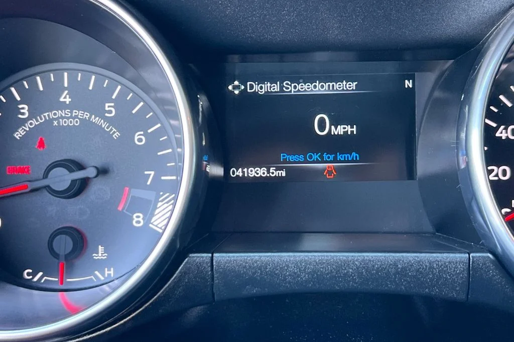 Used 2020 White Ford GT Premium image 28