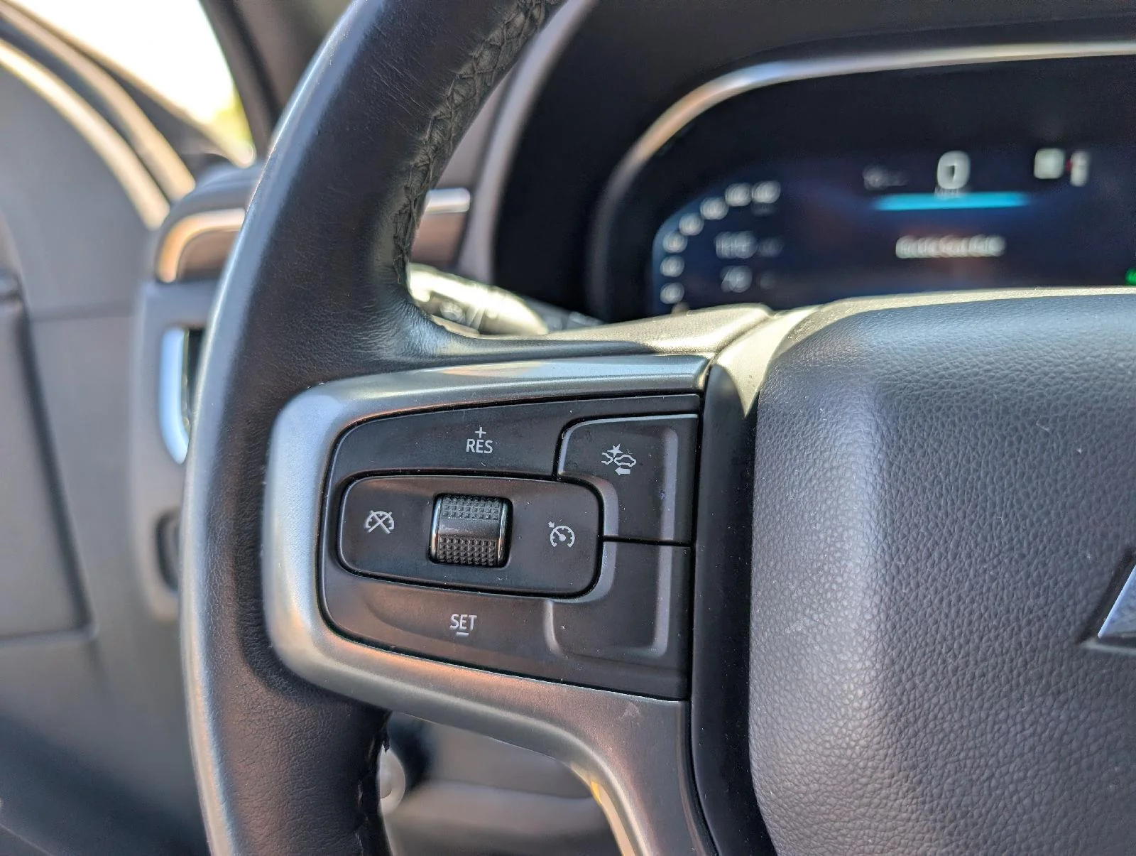 Used 2023 Sterling Gray Metallic Chevrolet Z71 image 12