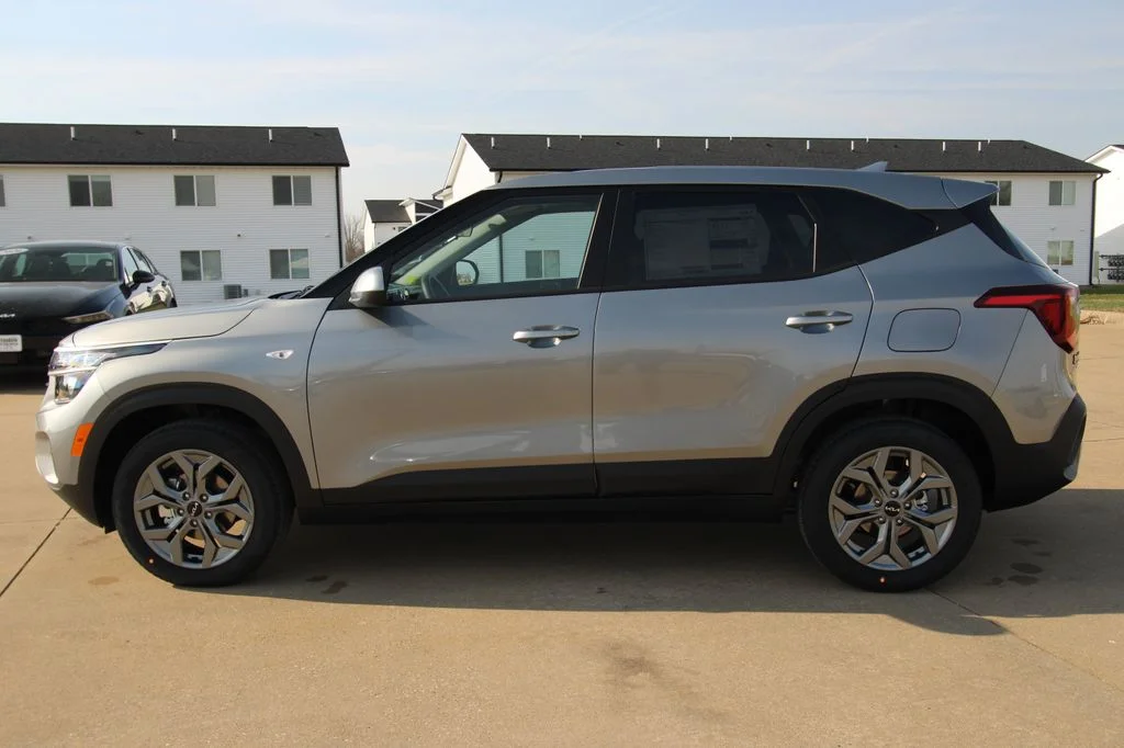 New 2026 Gray Kia LX image 15