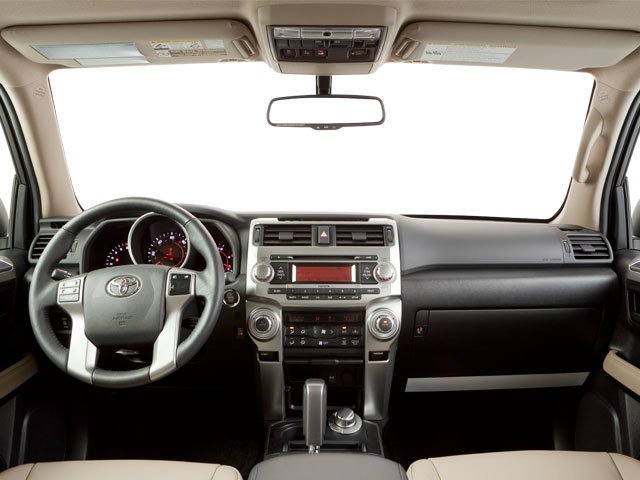 Used 2010 Blizzard Pearl Toyota SR5 image 7