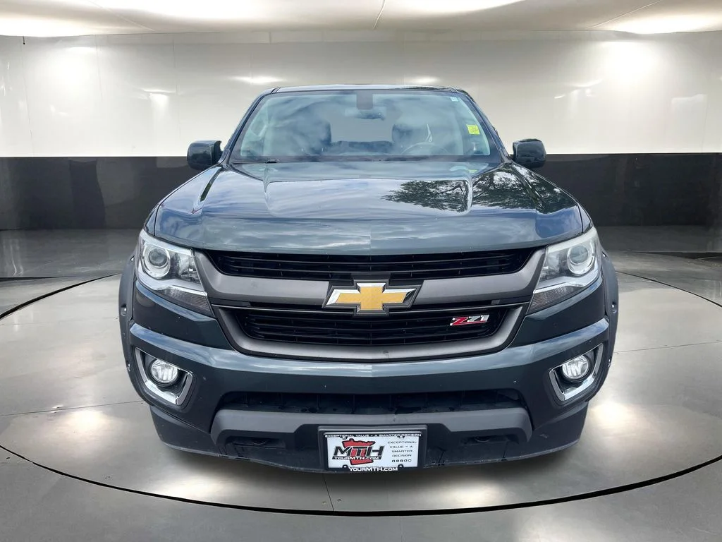 Used 2017 Gray Chevrolet Z71 image 11