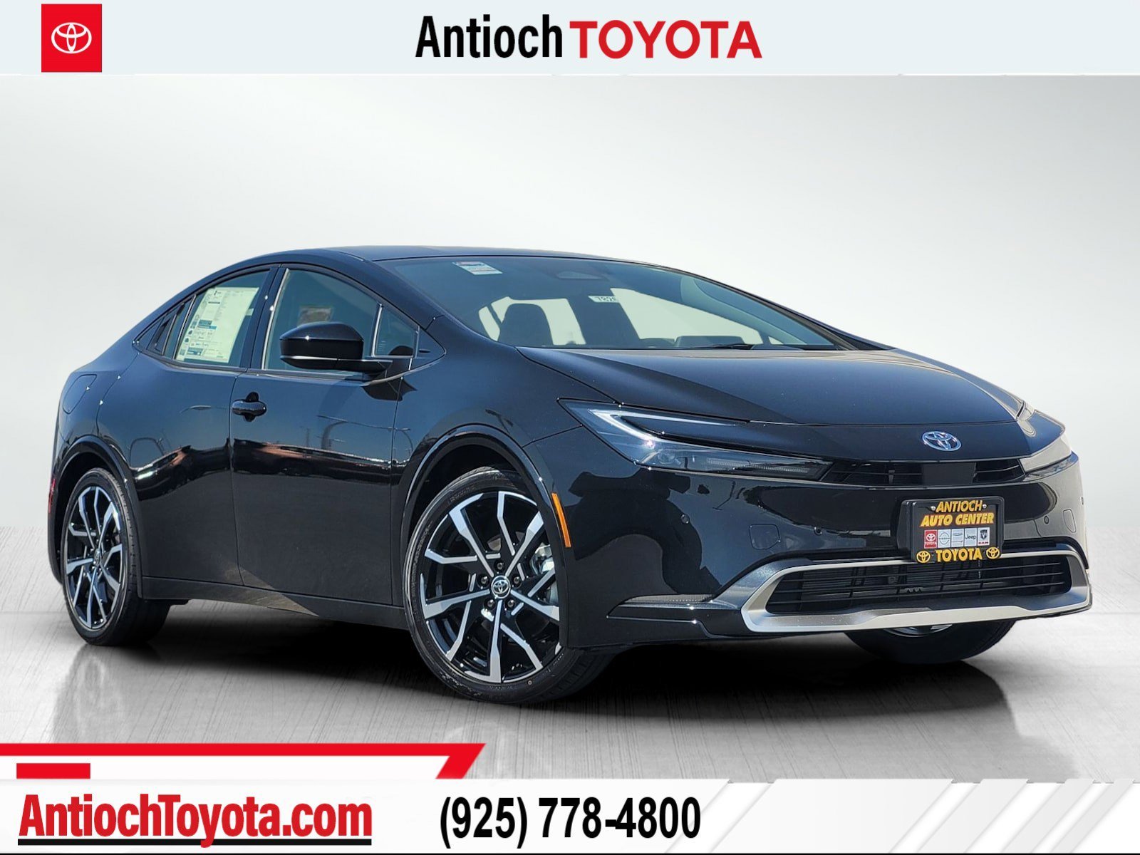 2026 Toyota Prius XSE's photo