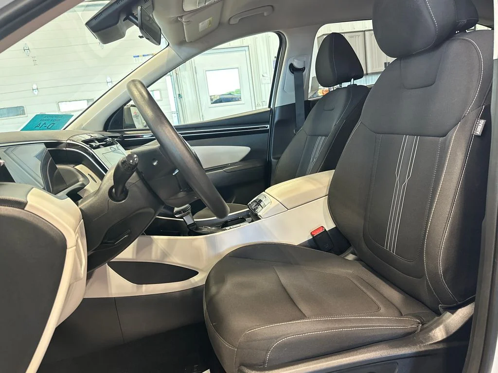 Used 2024 White Hyundai SEL image 22