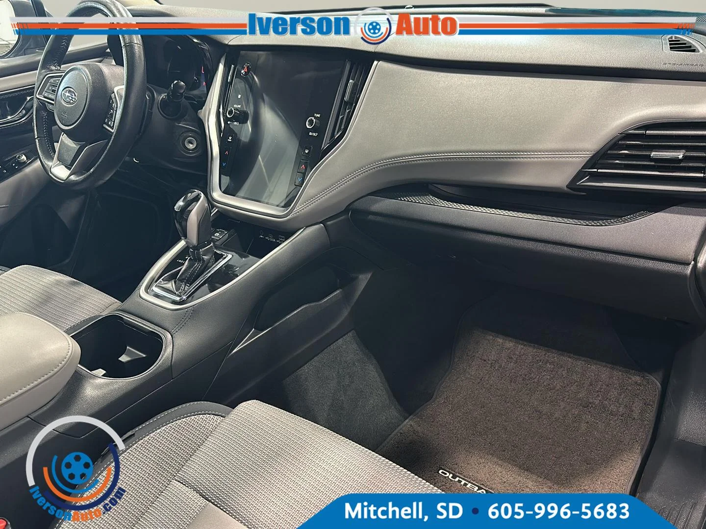 Used 2025 Ice Silver Metallic Subaru Premium image 30
