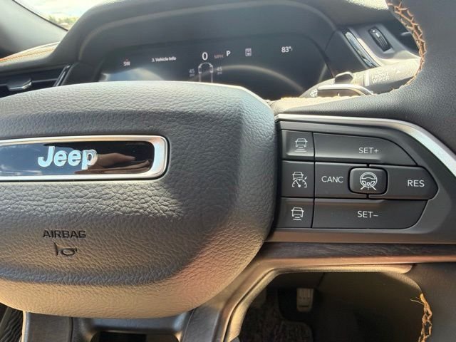 New 2026 Bright White Clear-Coat Exterior Paint Jeep  image 21