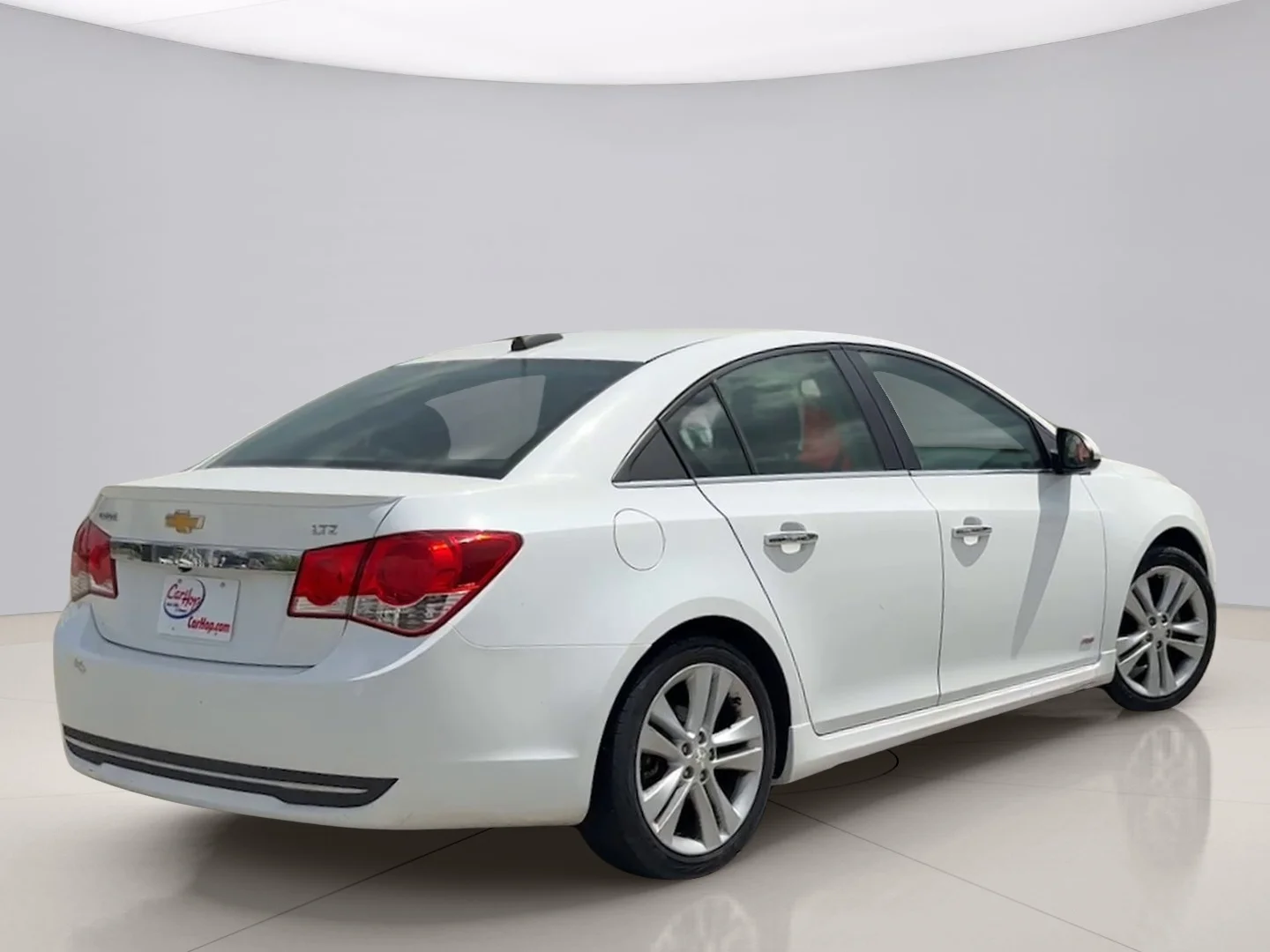 Used 2015 White Chevrolet LTZ image 5