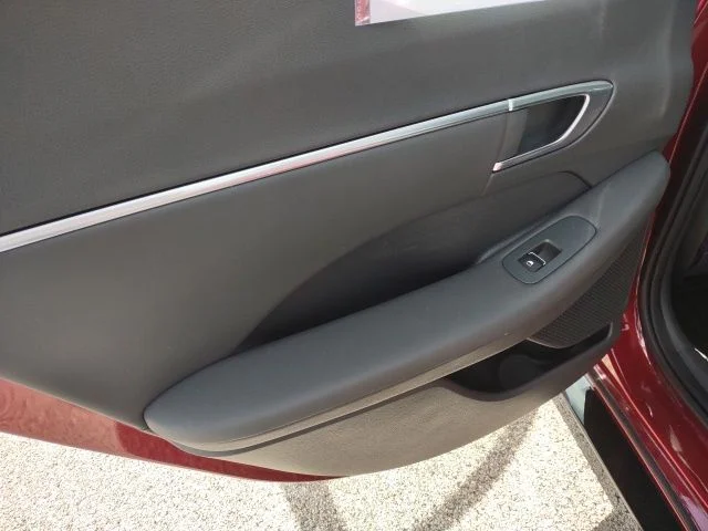 Used 2023 Red Hyundai SEL Plus image 16