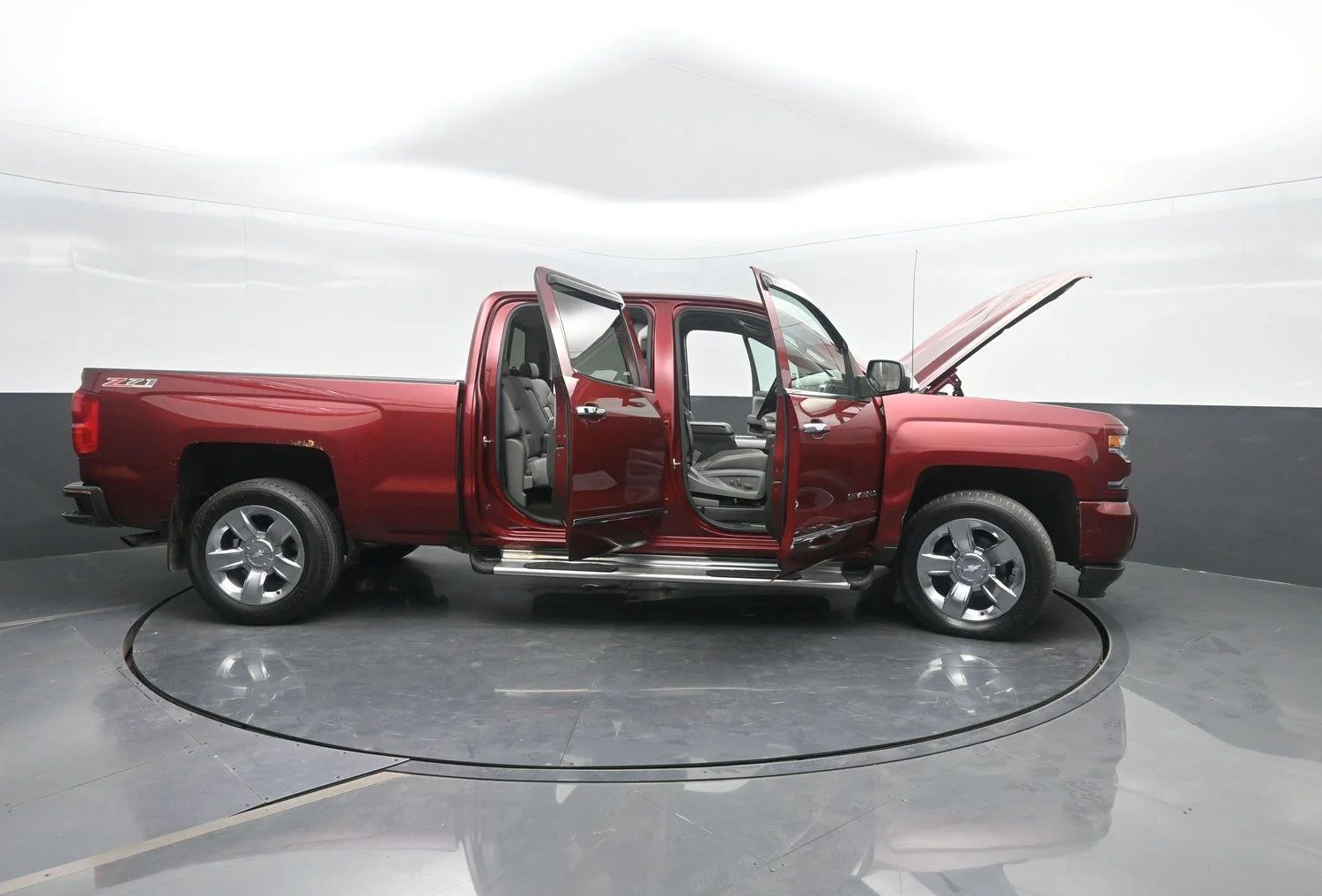 Used 2017 Siren Red Tintcoat Chevrolet LTZ image 49