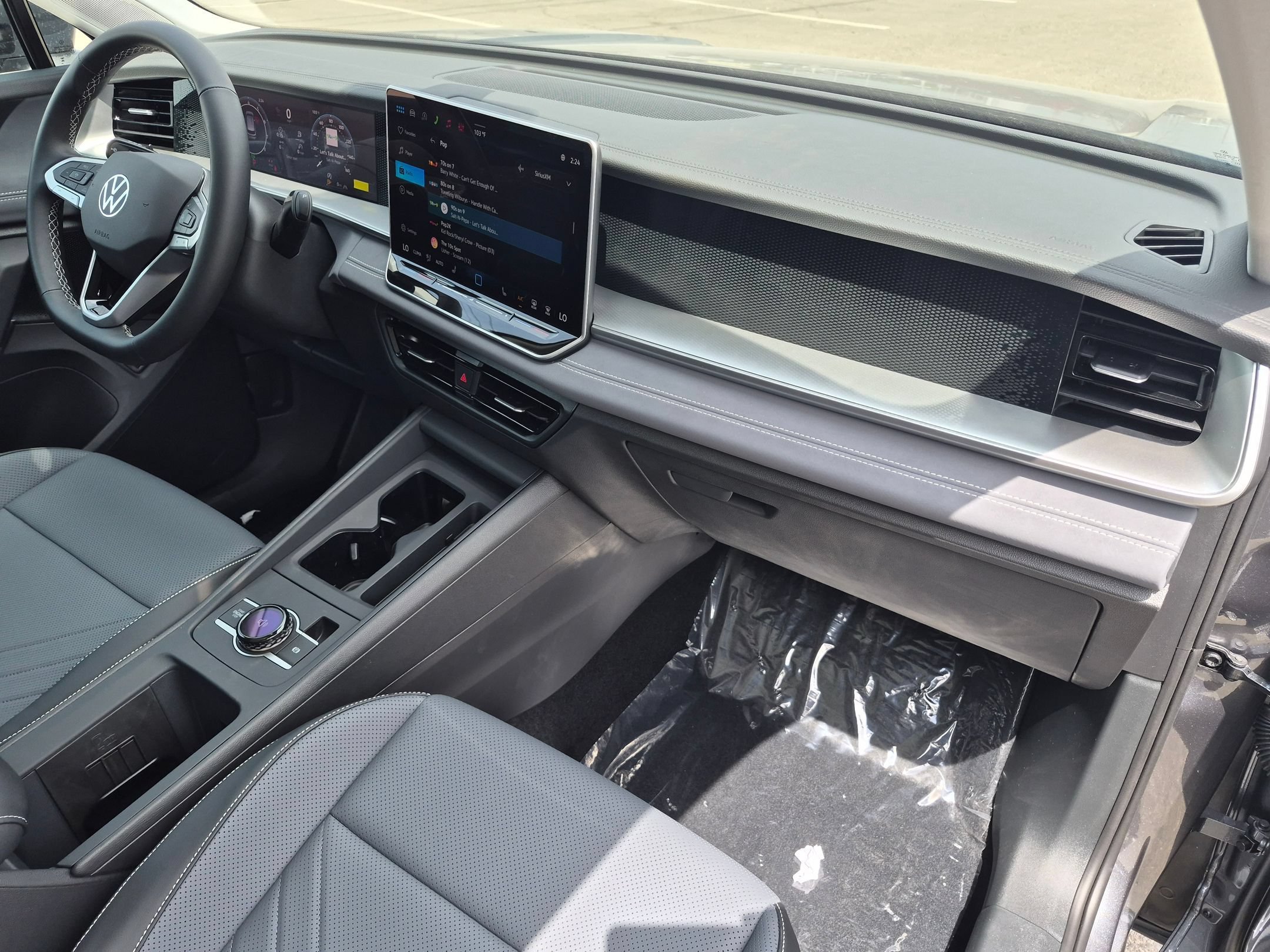 New 2026 Platinum Gray Metallic Volkswagen SE image 30