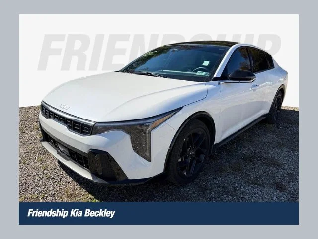 Used 2025 White Kia GT-Line Turbo image 1