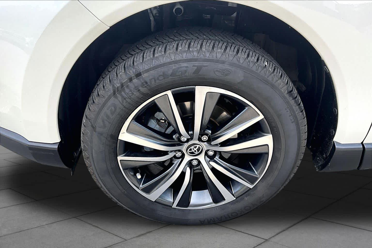 Certified Used 2021 Blizzard Pearl Toyota LE image 11