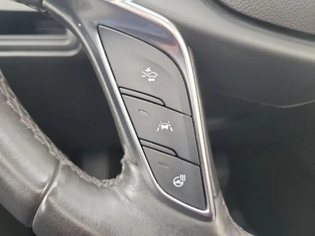 Used 2018 Red Cadillac Luxury image 29