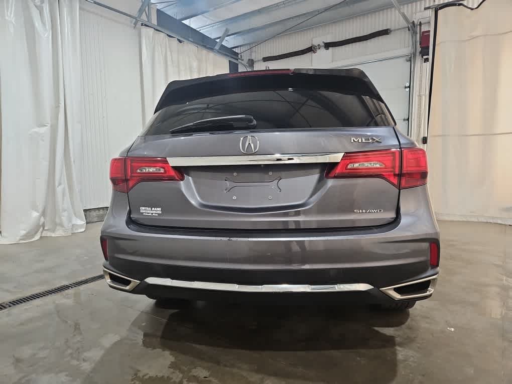 Used 2018 Gray Acura  image 4