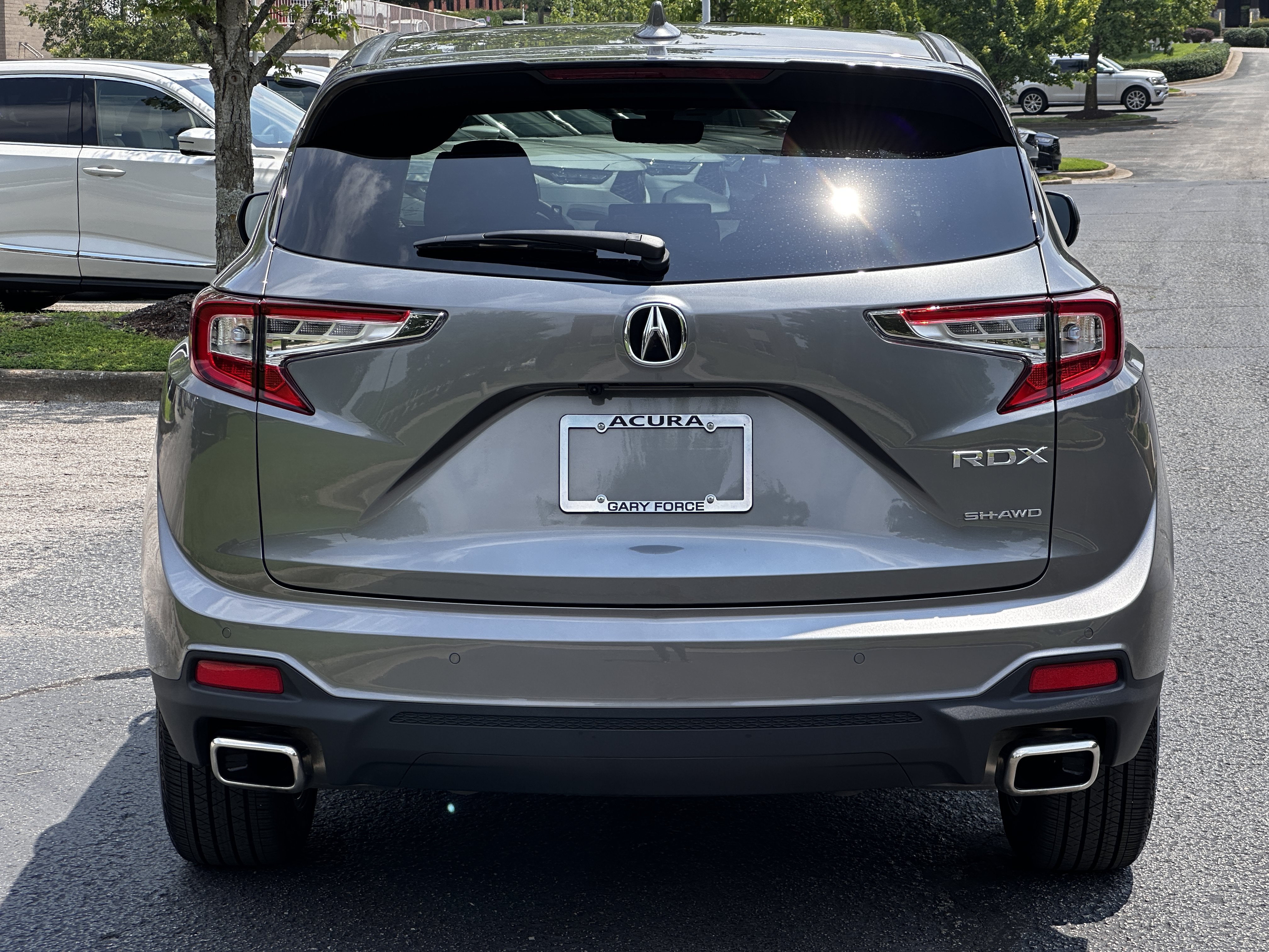 Used 2025 Liquid Carbon Metallic Acura SH-AWD TECH image 32