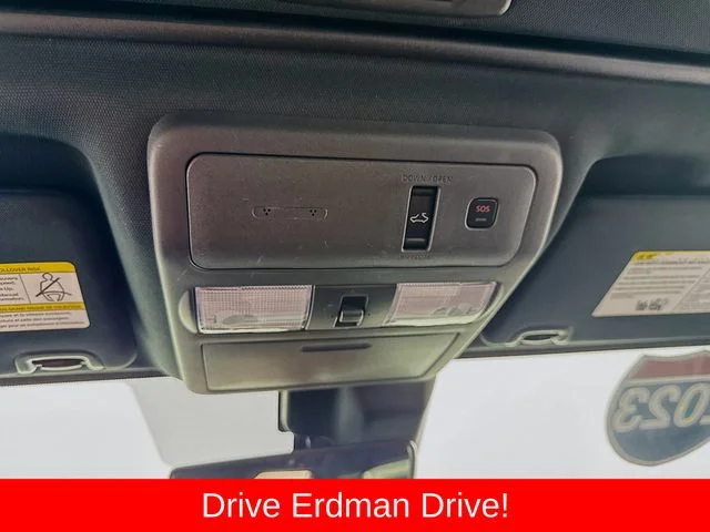 Used 2023 Black Nissan PRO-X image 17