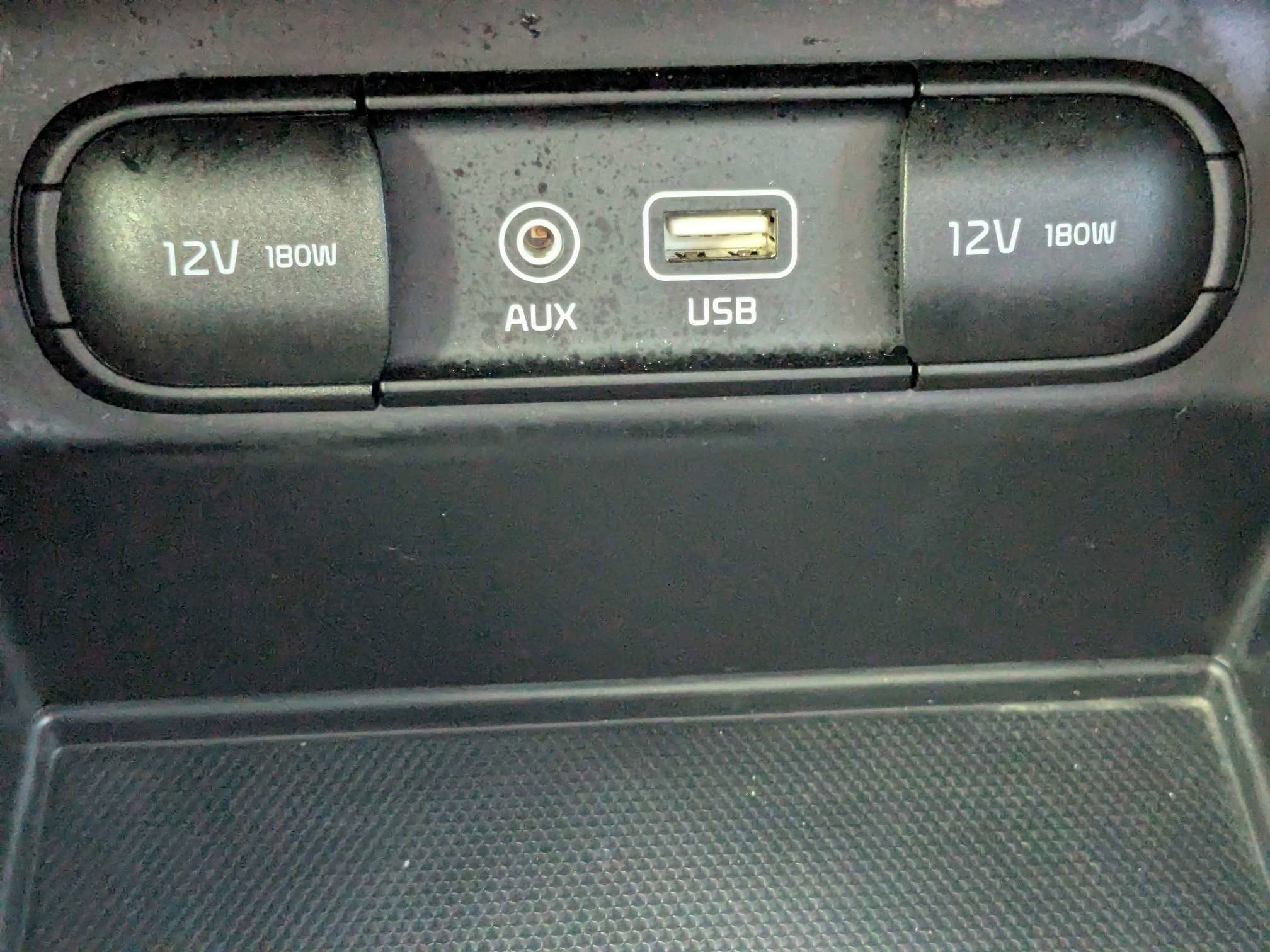 Used 2018 Ebony Black Kia L image 25