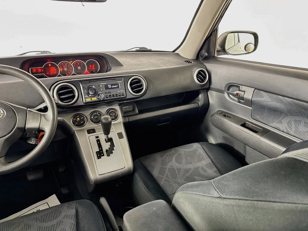 Used 2012 Blue Scion Base image 24