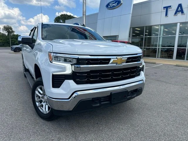 Used 2022 Summit White Chevrolet LT image 5