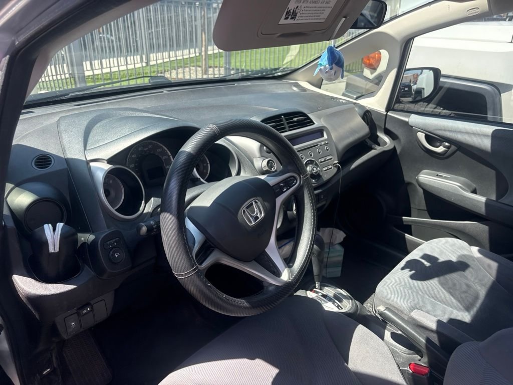 Used 2013  Honda Base image 12