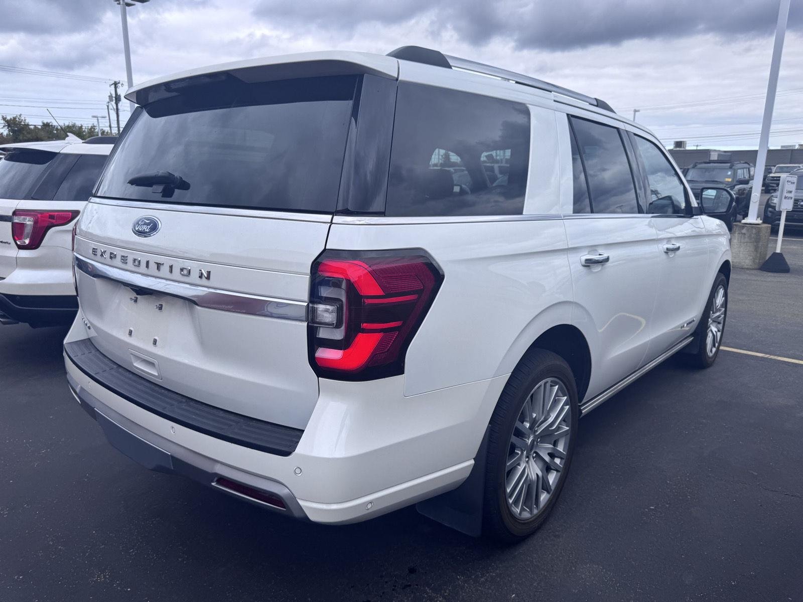 Used 2024 Star White Metallic Tri-Coat Ford Platinum image 4