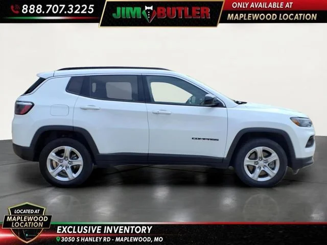 Used 2024  Jeep Latitude image 5