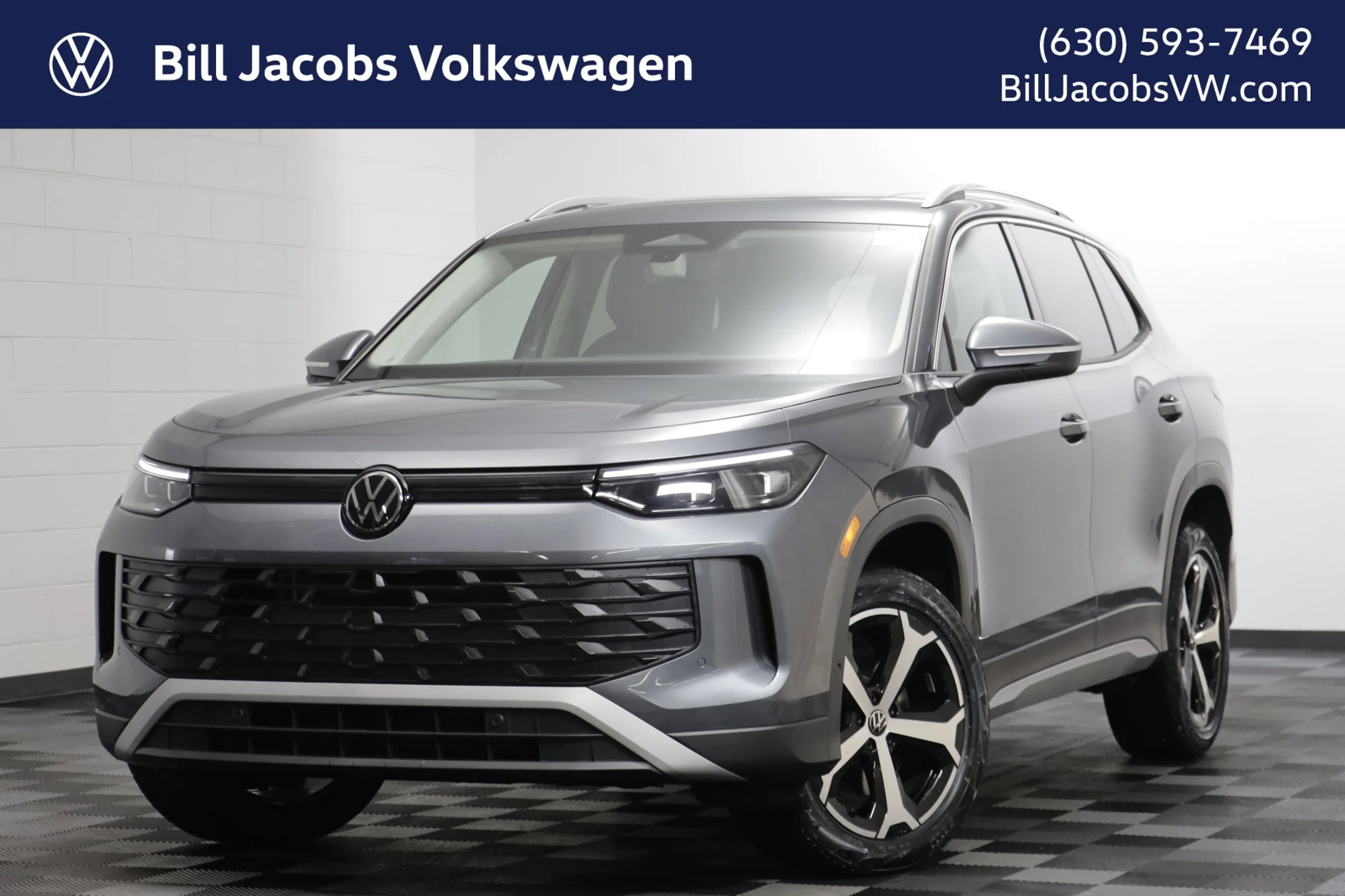 New 2026 Platinum Grey Volkswagen SE image 1