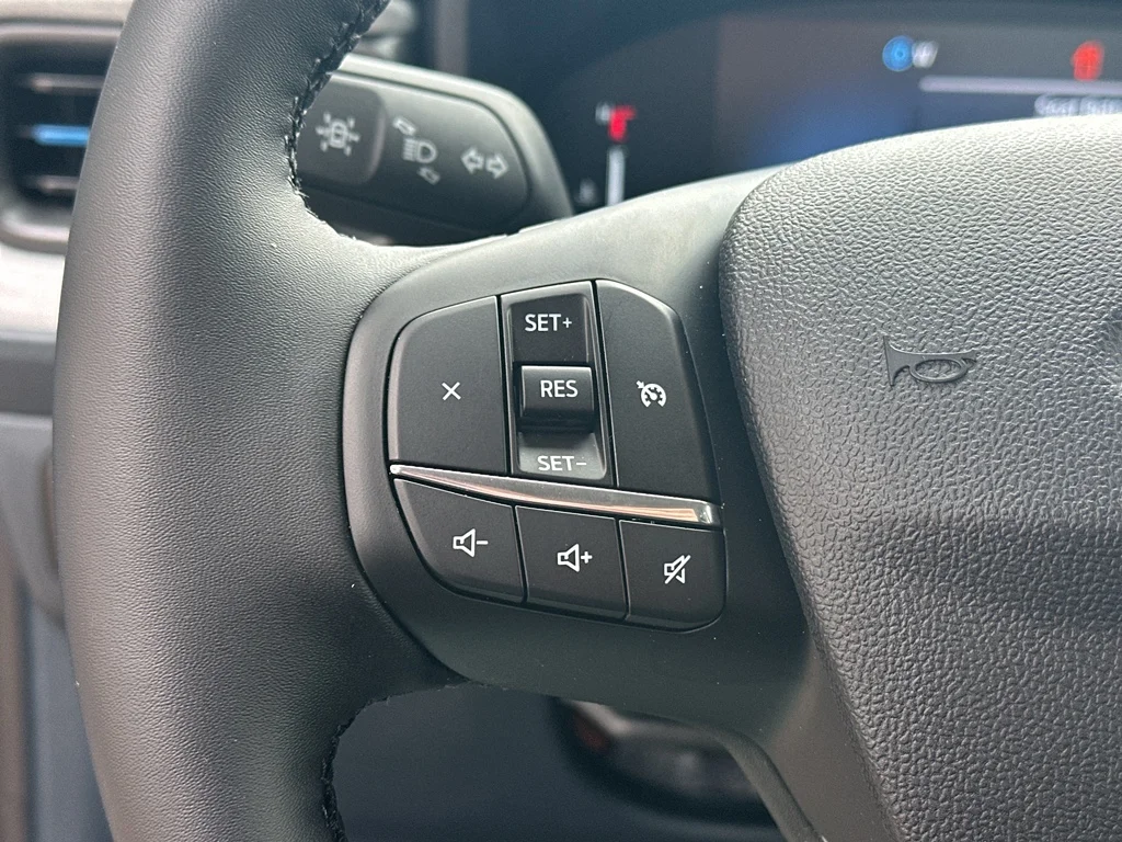 New 2026 Azure Gray Metallic Tri-Coat Ford XLT image 16