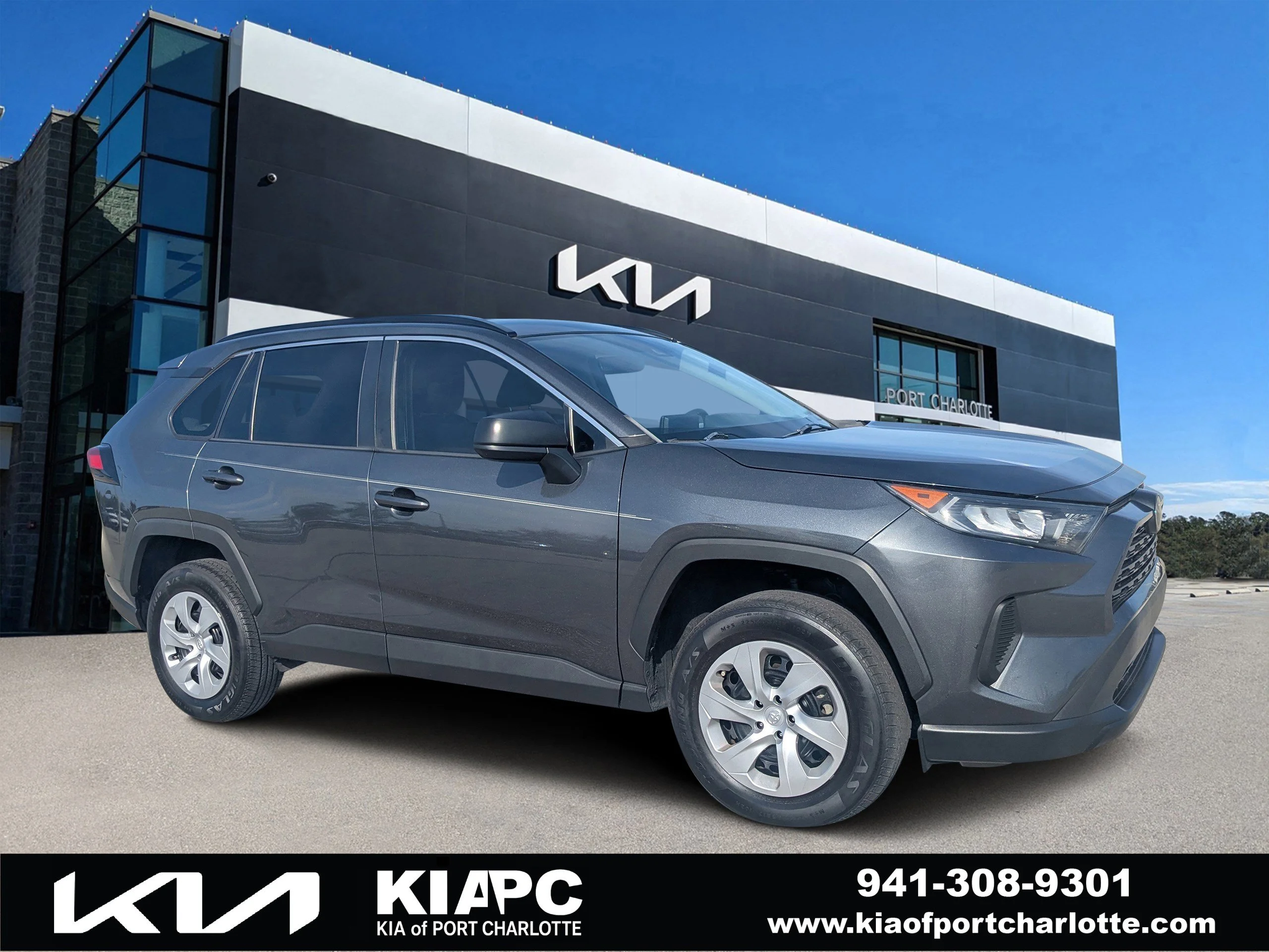 2020 Toyota RAV4 LE