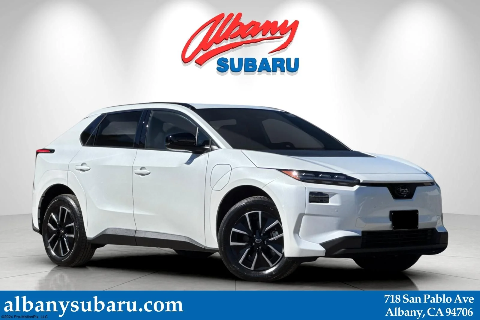 2026 Subaru Solterra Premium's photo