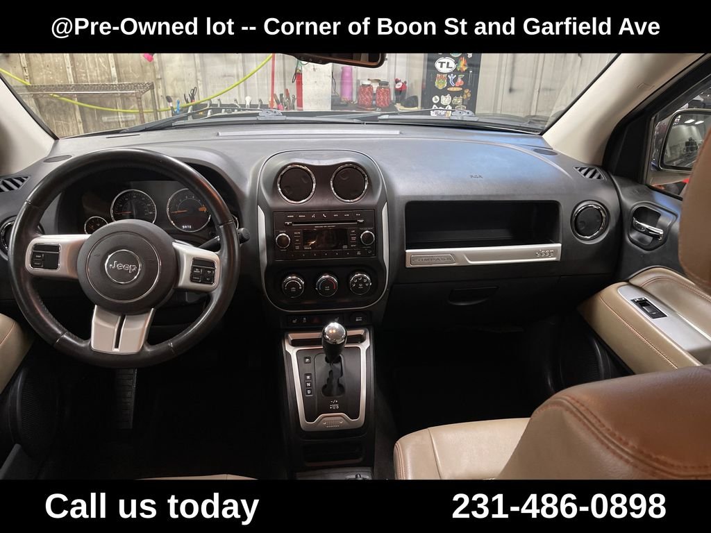Used 2015 Green Jeep Latitude image 18